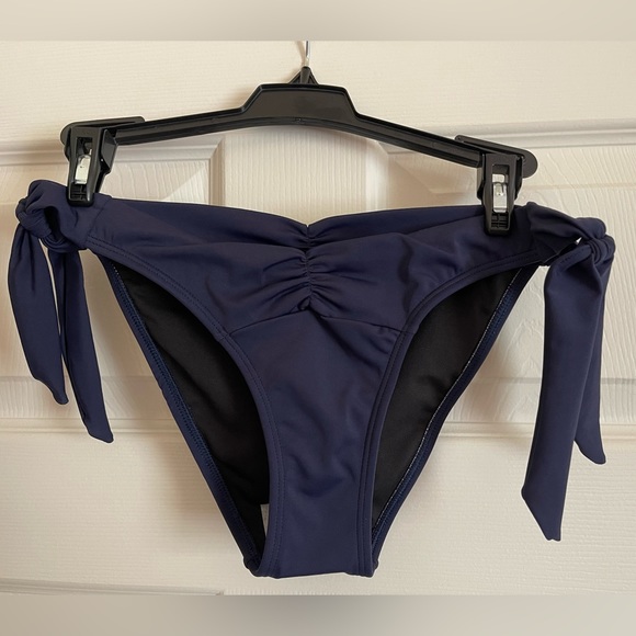 NWT VENUS 2-PC SET SPORTS ILLUSTRATED Two Piece Bikini -PLEASE READ DESCRIPTION - Picture 3 of 9